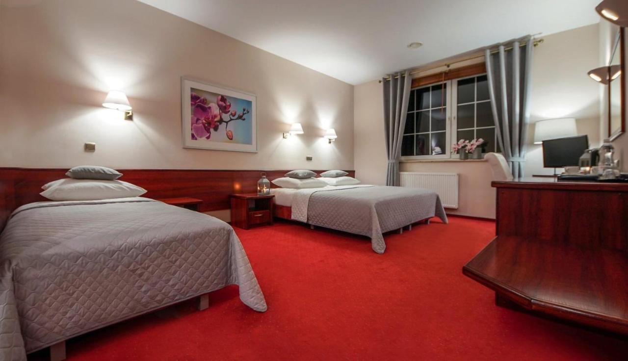 Hotel Sara Koło Extérieur photo