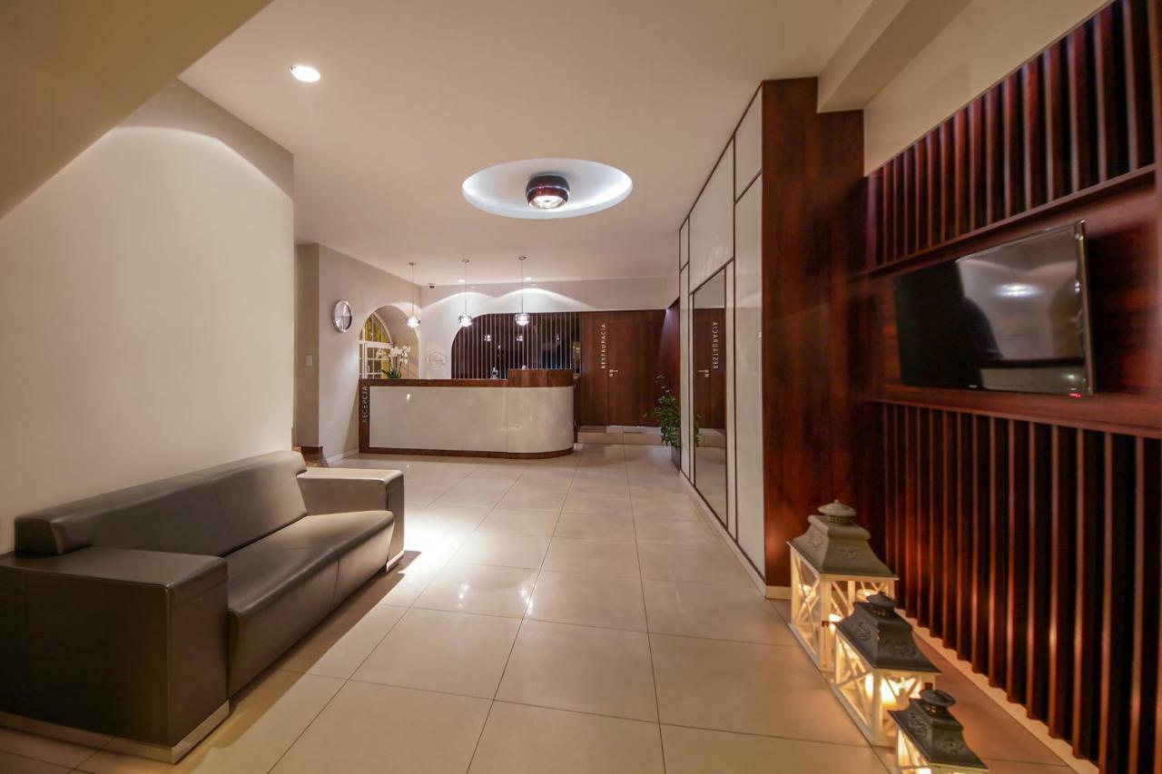 Hotel Sara Koło Extérieur photo